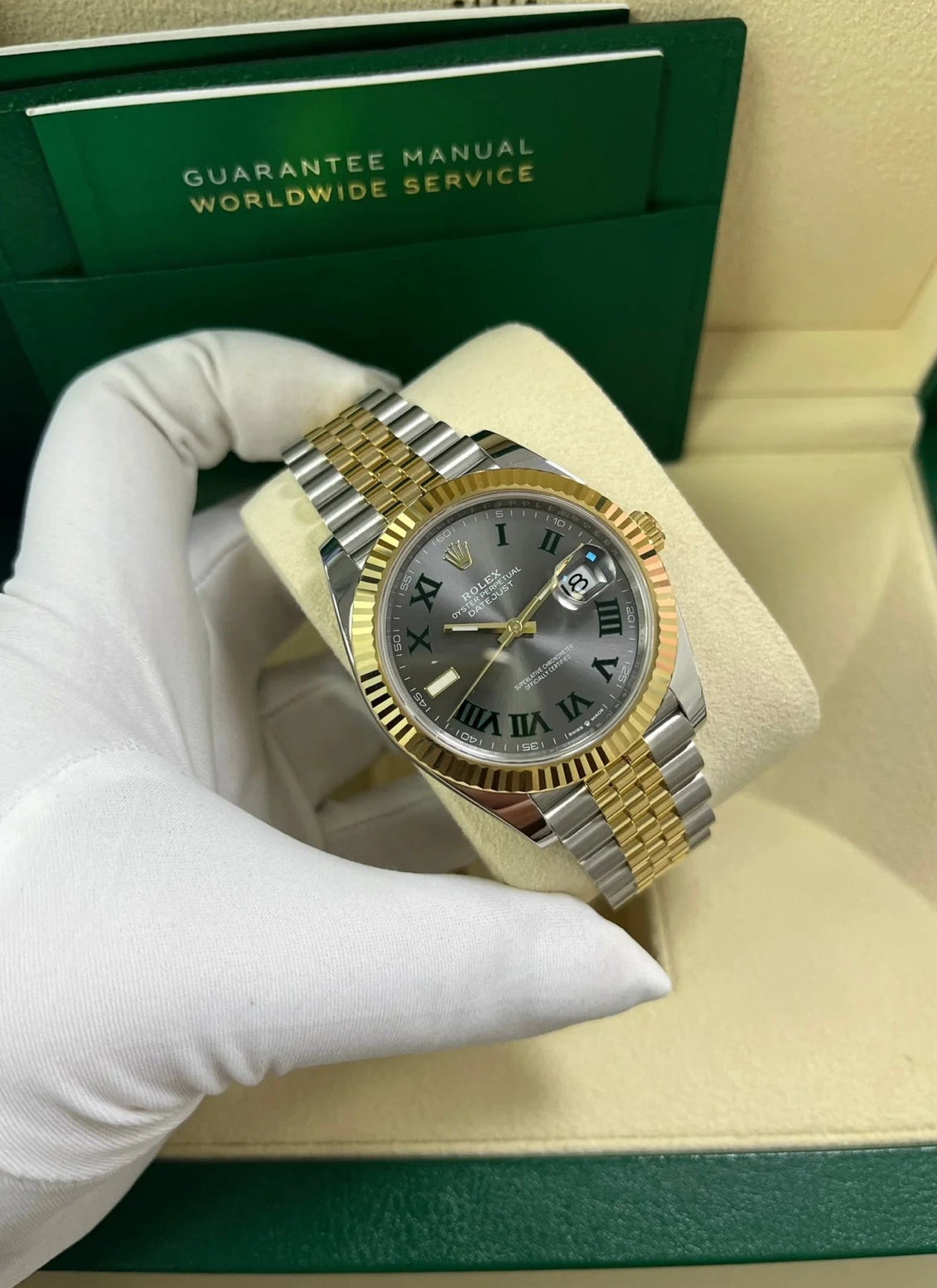 Wimbledon Rolex Datejust 41 Al Polso ROLEX DATEJUST JUBILÈE