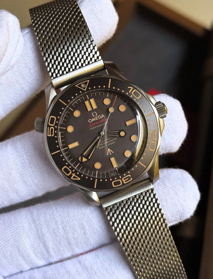 OMEGA SEAMASTER DIVER 300M JAMES BOND